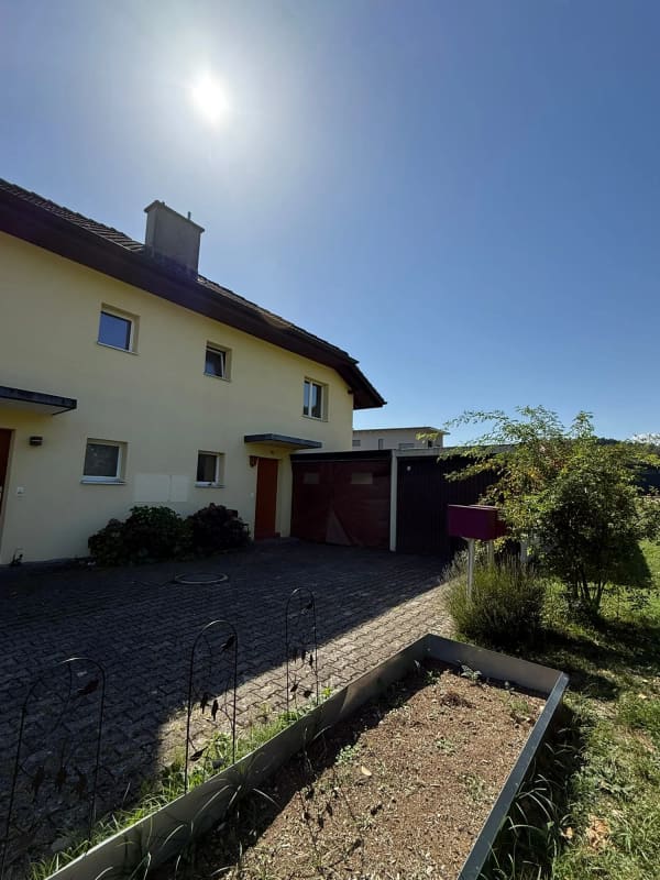 Immobilie in Hubersdorf - 5.5-Zimmer-Doppeleinfamilienhaus mit Garten in Hubersdorf kaufen - Bild 2