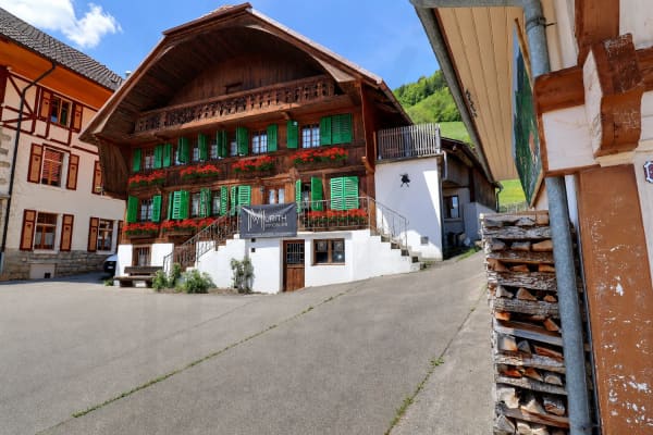 Immobilie in Charmey - Maison gruérienne avec vue sur les montagnes - Bild 0