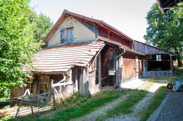Immobilie in Tavannes - Rustikales Bauernhaus in Tavannes â€“ Altbau-Juwel mit grossem GrundstÃ¼ck - Bild 0