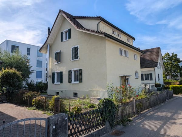 Immobilie in Zuchwil - Drei Wohnungen. Frei verfügbar. Bereit für neue Pläne. - Bild 0