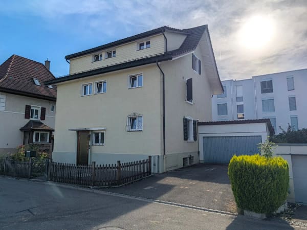 Immobilie in Zuchwil - Drei Wohnungen. Frei verfügbar. Bereit für neue Pläne. - Bild 1