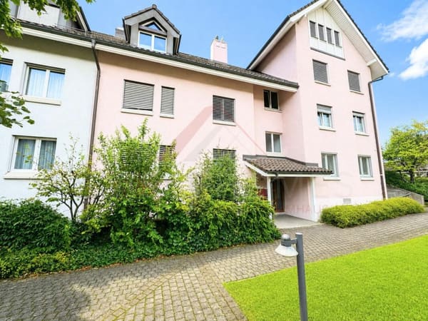 Immobilie in Schwerzenbach - GrosszÃ¼gige 4.5-Zimmer-Maisonettewohnung mit Galerie und CheminÃ©e in 8603 Schwerzenbach - Bild 13