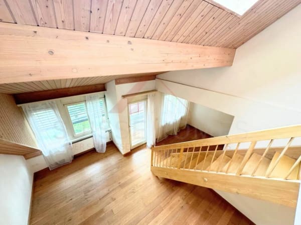 Immobilie in Schwerzenbach - GrosszÃ¼gige 4.5-Zimmer-Maisonettewohnung mit Galerie und CheminÃ©e in 8603 Schwerzenbach - Bild 4