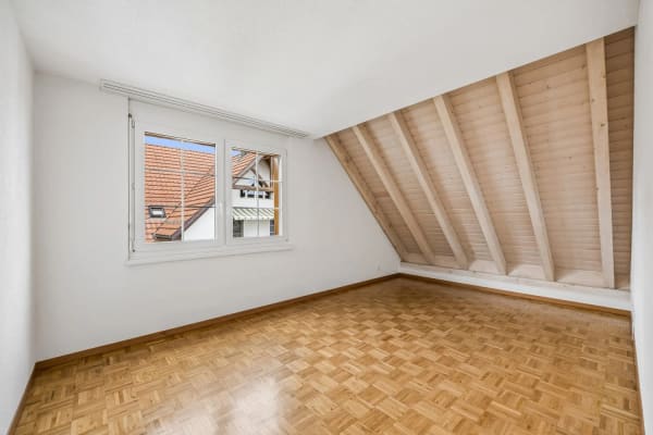 Immobilie in Fällanden - 4.5-Zimmer-Dachmaisonettewohnung mit Balkon und Einstellplatz - Bild 10
