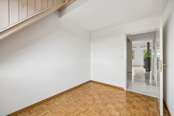 Immobilie in Fällanden - 4.5-Zimmer-Dachmaisonettewohnung mit Balkon und Einstellplatz - Bild 13