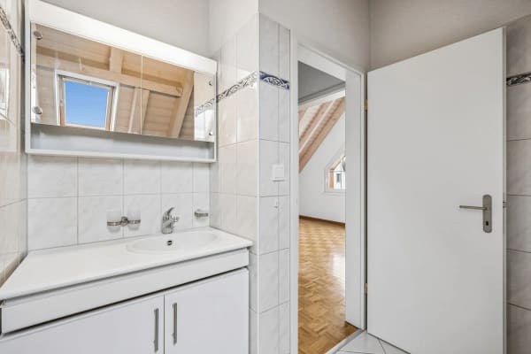 Immobilie in Fällanden - 4.5-Zimmer-Dachmaisonettewohnung mit Balkon und Einstellplatz - Bild 17