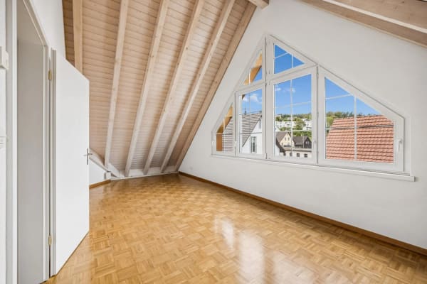 Immobilie in Fällanden - 4.5-Zimmer-Dachmaisonettewohnung mit Balkon und Einstellplatz - Bild 21