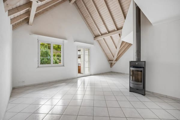 Immobilie in Fällanden - 4.5-Zimmer-Dachmaisonettewohnung mit Balkon und Einstellplatz - Bild 3