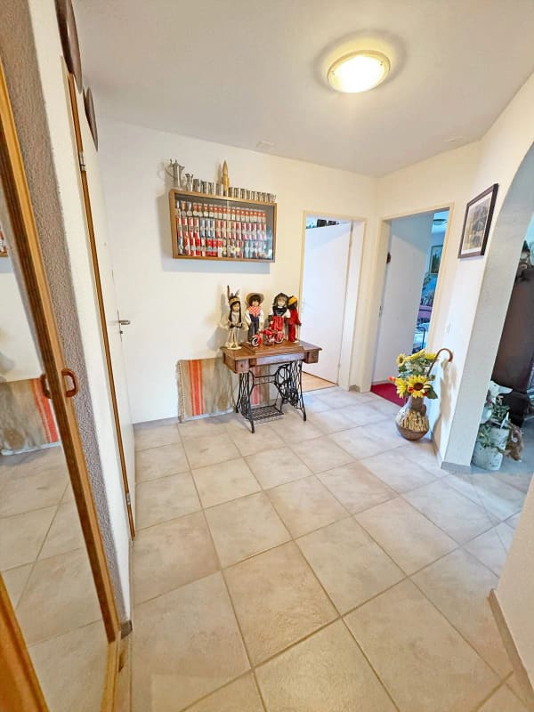 Immobilie in Niederhasli - 4.5-Zimmer-Wohnung im Erdgeschoss mit Doppeleinstellplatz in der Tiefgarage - Bild 4