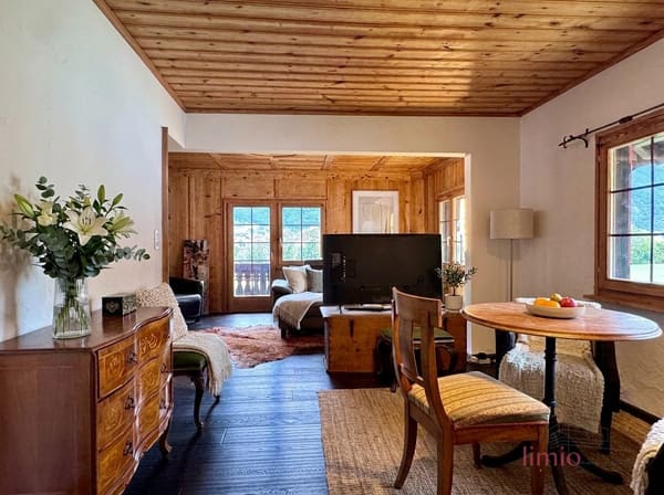 Immobilie in Haldenstein - EINE SELTENE GELEGENHEIT: Komplett renoviertes Chalet mit Einliegerwohnung nur 5min von Chur - Bild 7
