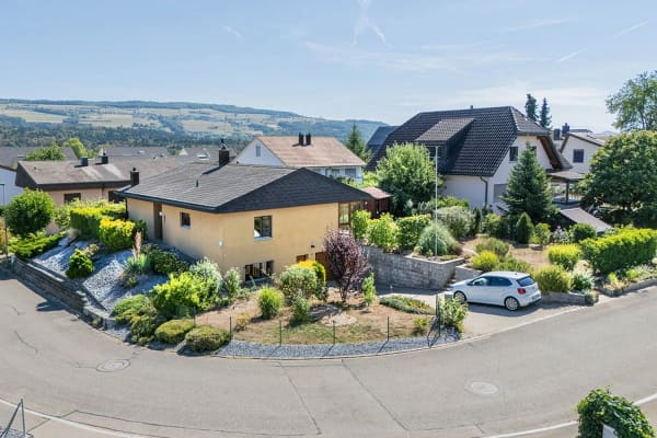 Immobilie in Nesselnbach - Freistehendes 5,5-Zimmer-Einfamilienhaus mit Wintergarten und attraktivem GrundstÃ¼ck - Bild 0