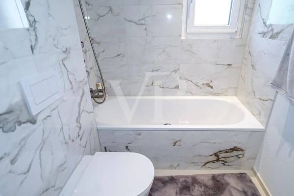 Immobilie in Tuggen - Helle 3.5 Zimmer Wohnung - ein Traum in Weiss und Creme - Bild 10