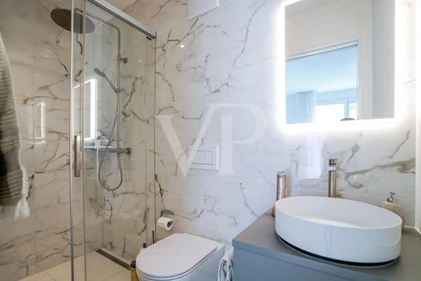 Immobilie in Tuggen - Helle 3.5 Zimmer Wohnung - ein Traum in Weiss und Creme - Bild 12