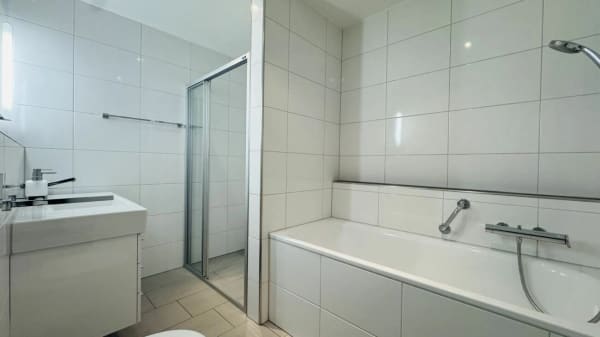 Immobilie in Oberdorf Bl - 4.5-Zimmer-Maisonette mit Balkon, 2 Nasszellen, 2 TiefgaragenplÃ¤tzen, Waschturm und Keller - Bild 12
