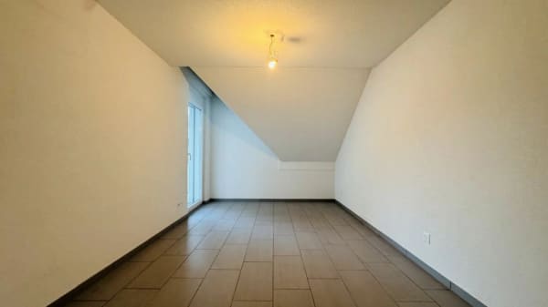 Immobilie in Oberdorf Bl - 4.5-Zimmer-Maisonette mit Balkon, 2 Nasszellen, 2 TiefgaragenplÃ¤tzen, Waschturm und Keller - Bild 16
