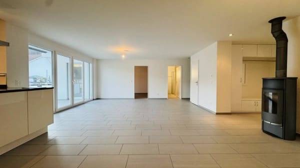 Immobilie in Oberdorf Bl - 4.5-Zimmer-Maisonette mit Balkon, 2 Nasszellen, 2 TiefgaragenplÃ¤tzen, Waschturm und Keller - Bild 2