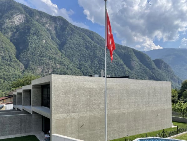 Immobilie in Grono - GRONO VENDESI ULTIMA CASA A SCHIERA DI STANDARD SUPERIORE - Bild 1