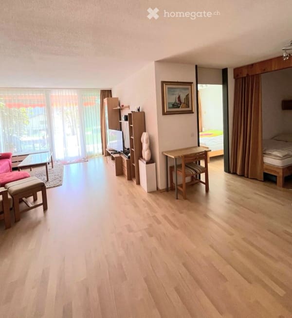 Immobilie in Disentis/mustér - Charmante, sonnige 2.5-Zimmer-Wohnung in Disentis/MustÃ©r mit direktem Zugang zur Skipiste - Bild 2