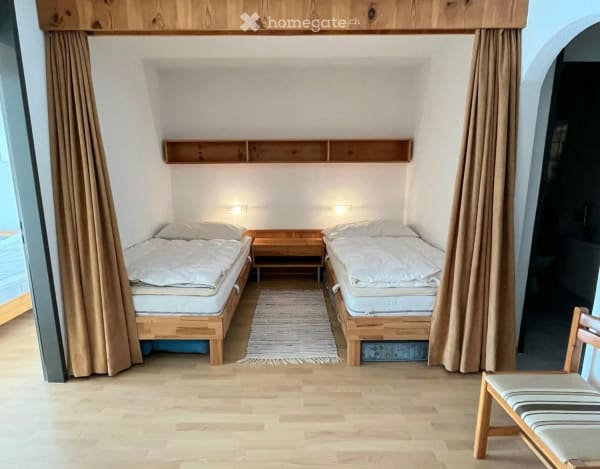 Immobilie in Disentis/mustér - Charmante, sonnige 2.5-Zimmer-Wohnung in Disentis/MustÃ©r mit direktem Zugang zur Skipiste - Bild 4