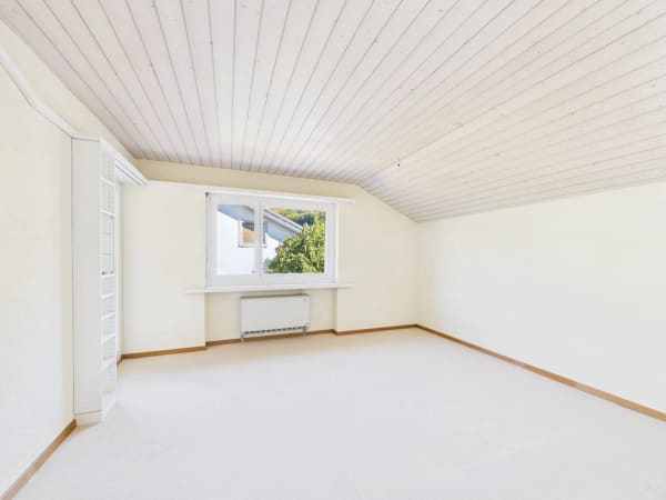 Immobilie in Muhen - 6.5-Zimmer-Einfamilienhaus an ruhiger Lage mit idealem Sonnenverlauf - Bild 8