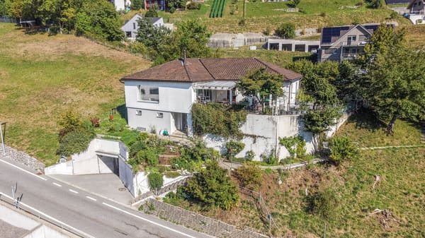 Immobilie in Urnäsch - Wohnen mit Weitblick: Einzigartiges Zuhause an sonniger Lage im Appenzellerland - Bild 0