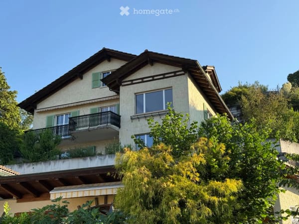Immobilie in Hünibach - Freistehendes Einfamilienhaus mit 3 Garagen und fantastischer See- und Bergsicht in Hünibach - Bild 0