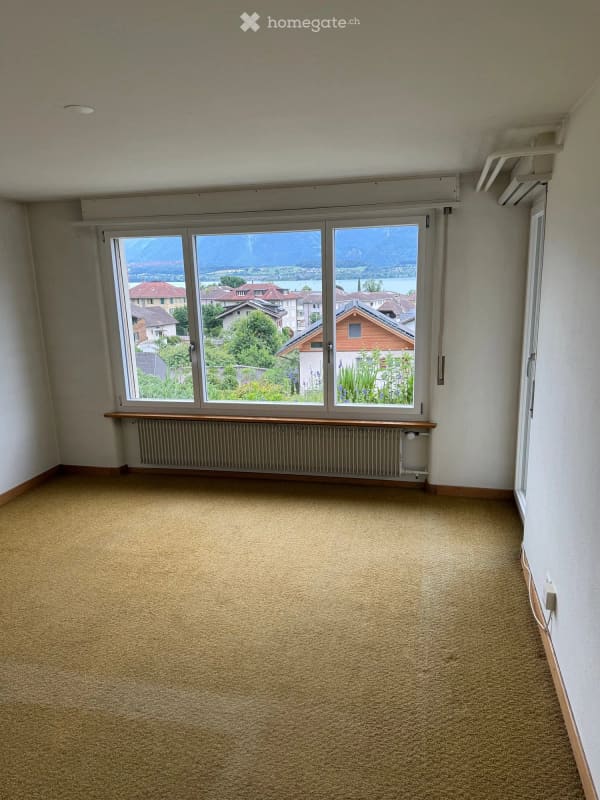 Immobilie in Hünibach - Freistehendes Einfamilienhaus mit 3 Garagen und fantastischer See- und Bergsicht in Hünibach - Bild 16