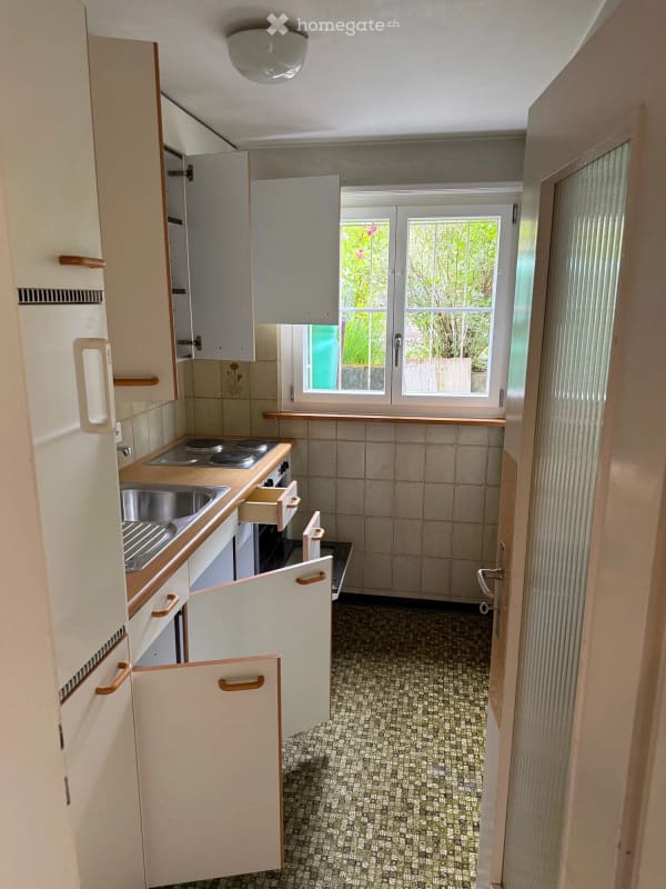Immobilie in Hünibach - Freistehendes Einfamilienhaus mit 3 Garagen und fantastischer See- und Bergsicht in Hünibach - Bild 17