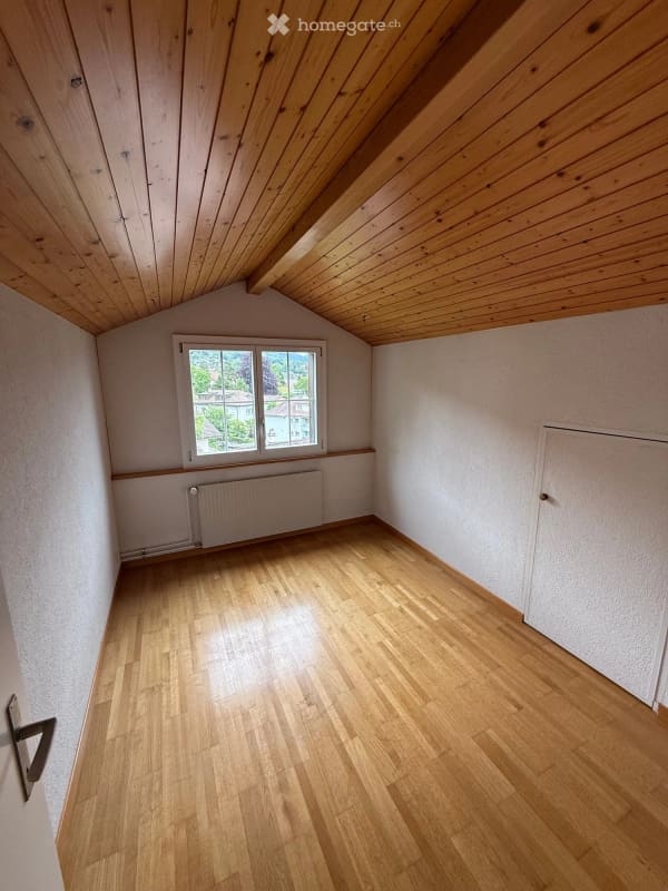 Immobilie in Hünibach - Freistehendes Einfamilienhaus mit 3 Garagen und fantastischer See- und Bergsicht in Hünibach - Bild 18