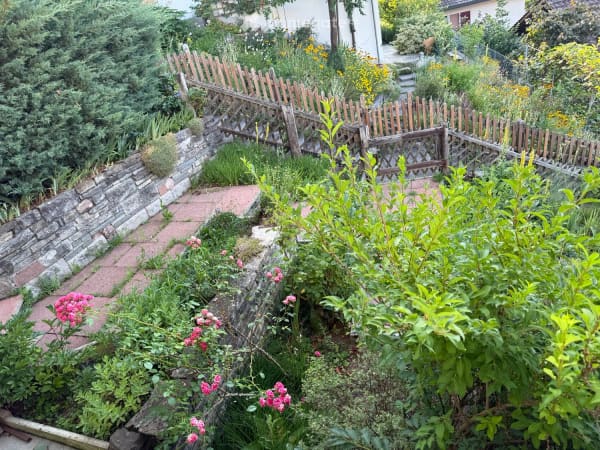 Immobilie in Hünibach - Freistehendes Einfamilienhaus mit 3 Garagen und fantastischer See- und Bergsicht in Hünibach - Bild 5