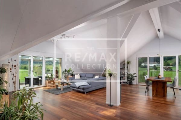 Immobilie in Einsiedeln - Edle 5.5-Zimmer-Dachwohnung mit 3 Balkonen und atemberaubendem Mythenblick in Einsiedeln zu kaufen! - Bild 3