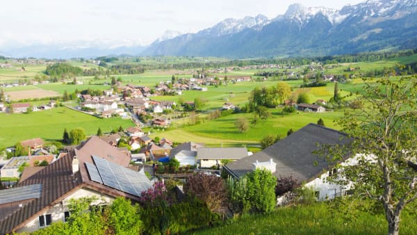 Immobilie in Wattenwil - Ein- oder Zweifamilienhaus mit traumhafter Aussicht - Bild 8