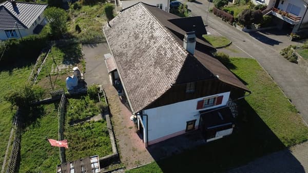 Immobilie in Eschert - Spacieuse maison familiale de 9.5 pièces à Eschert - Bild 2