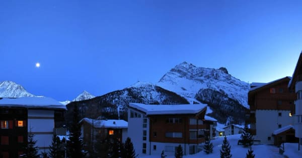 Immobilie in Saas-fee - Flamingo 2.5 Zimmergartenwohnung Ski in Ski out 200 Meter von den Skipisten. - Bild 2