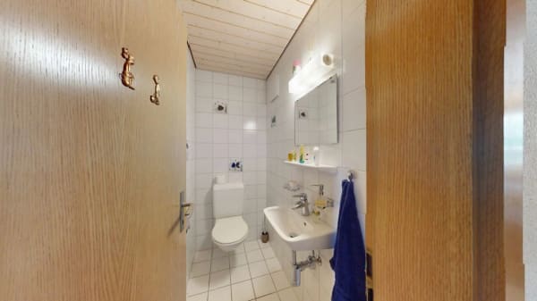 Immobilie in Uerkheim - GrosszÃ¼giges 6.5 Zimmer Doppeleinfamilienhaus mit Wintergarten - Bild 12