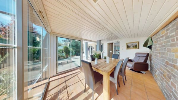 Immobilie in Uerkheim - GrosszÃ¼giges 6.5 Zimmer Doppeleinfamilienhaus mit Wintergarten - Bild 13