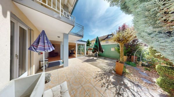 Immobilie in Uerkheim - GrosszÃ¼giges 6.5 Zimmer Doppeleinfamilienhaus mit Wintergarten - Bild 15