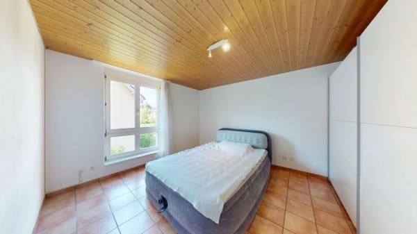 Immobilie in Uerkheim - GrosszÃ¼giges 6.5 Zimmer Doppeleinfamilienhaus mit Wintergarten - Bild 7