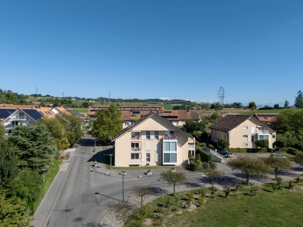 Immobilie in Romanel-sur-lausanne - Lumineux 2,5 pièces avec balcon et place de parc intérieure - Bild 2