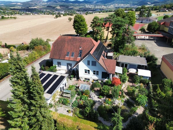 Immobilie in Röschenz - Zweifamilienhaus mit vielseitigen NutzungsmÃ¶glichkeiten - Bild 0
