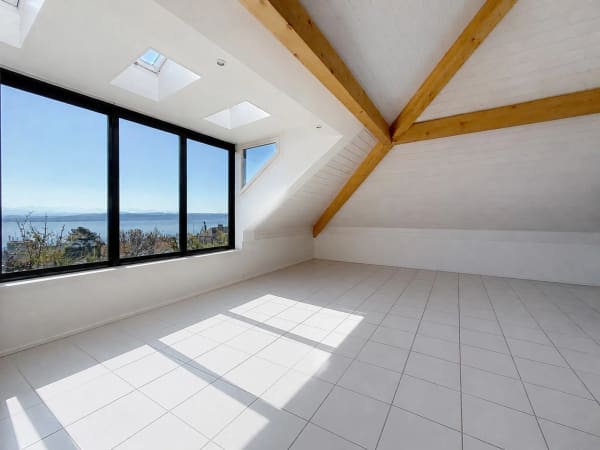 Immobilie in Gorgier - Le panorama comme luxe du quotidien —  Appartement 4,5 pièces avec mezzanine, vue lac et Alpes - Bild 0