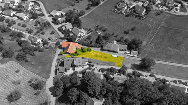 Immobilie in Lostorf - Seltene Gelegenheit: Wohnhaus mit Ökonomieteil und Baulandreserve auf 1'752 m² in Lostorf - Bild 1