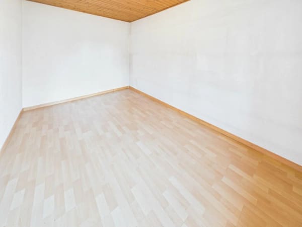 Immobilie in Lostorf - Seltene Gelegenheit: Wohnhaus mit Ökonomieteil und Baulandreserve auf 1'752 m² in Lostorf - Bild 4