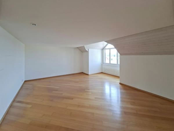 Immobilie in Weinfelden - Grosszügige 5 1/2 Zimmer Maisonette-Wohnung in Weinfelden - Bild 2
