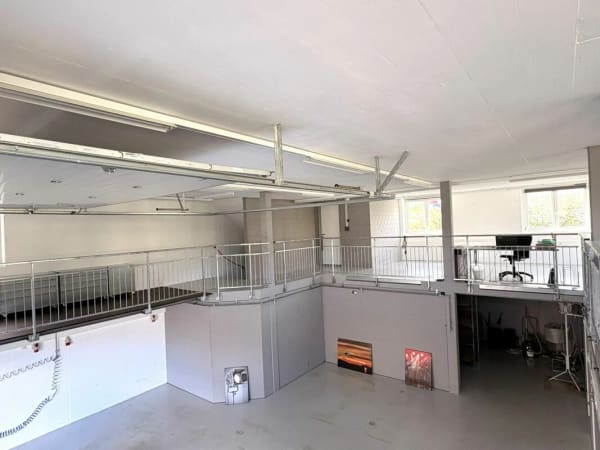 Immobilie in Häuslenen - GrosszÃ¼gige Wohn- und Gewerbeliegenschaft mit Werkstatt, Galerie und ParkplÃ¤tzen - Bild 11