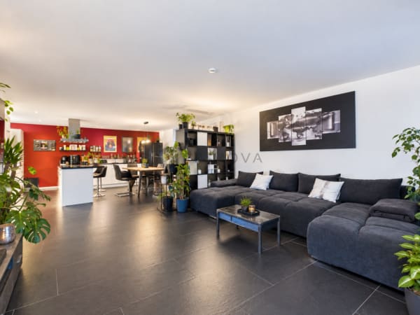 Immobilie in Laupen Zh - Sonniges Wohnen mit Weitblick und 50m² private Terrasse - Bild 2