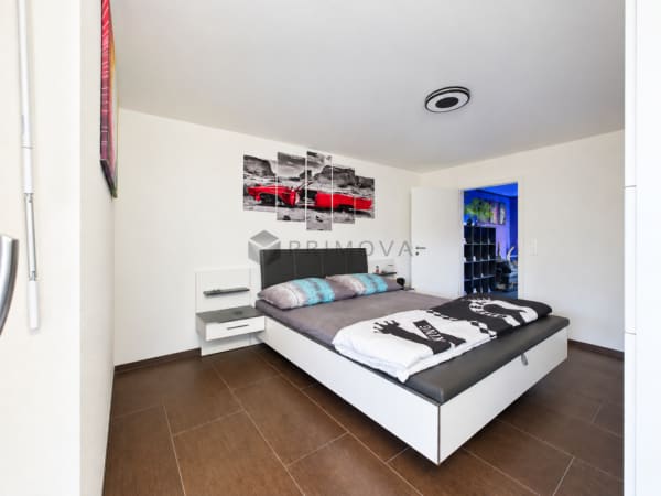 Immobilie in Laupen Zh - Sonniges Wohnen mit Weitblick und 50m² private Terrasse - Bild 6