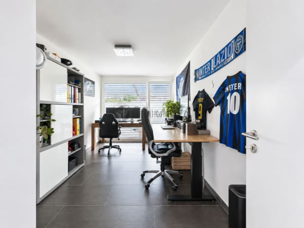 Immobilie in Laupen Zh - Sonniges Wohnen mit Weitblick und 50m² private Terrasse - Bild 7