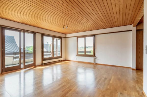 Immobilie in Bözberg - Freistehendes 5.5-Zimmer-Einfamilienhaus mit grossem Garten an privilegierter Wohnlage - Bild 2