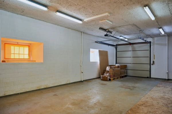 Immobilie in Erlinsbach So - 6.5-Zimmerwohnung mit grossem, befahrbarem Lagerraum (4 m Höhe). - Bild 10